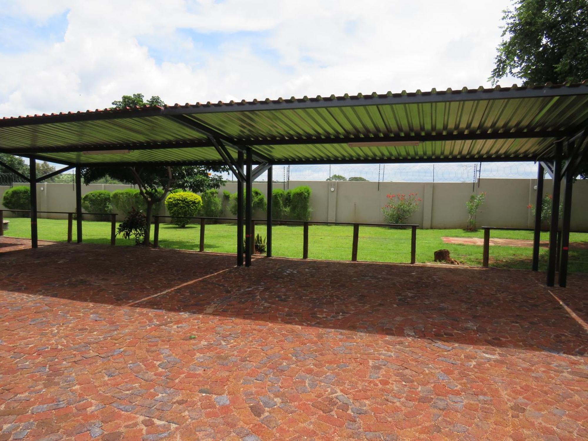 Riverview Inn Malalane Exterior photo